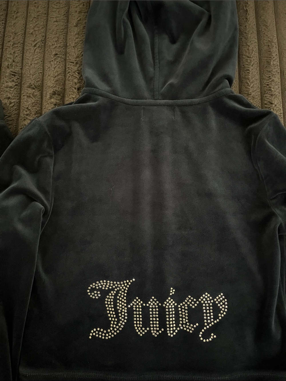 Juicy Couture Velour Tracksuit - Picture 6 of 6
